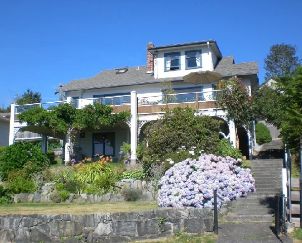 CHARACTER HOUSE 5 MONTH RENTAL IN GIBSONS NOV 1, 2026 to MARCH 31, 2027